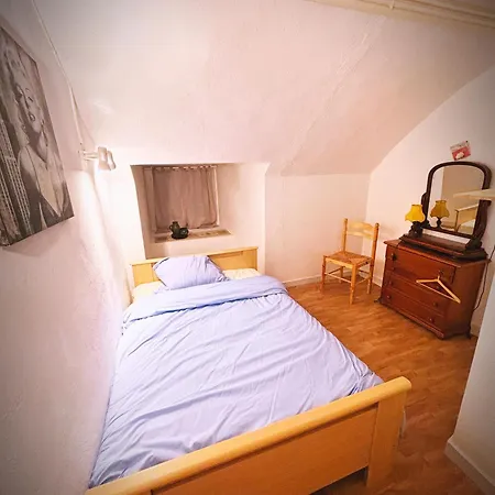 Lägenhet Chateau De Bethel Les Pradeaux